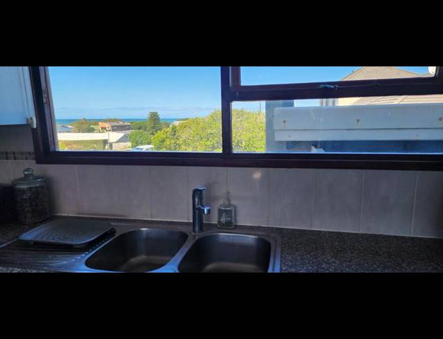 2 BEDROOM HOUSE FOR SALE IN KLEINBAAI